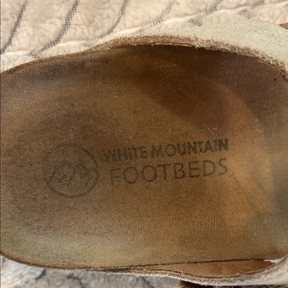 White Mountain Tan Suede Footbeds - Picture 2 of 4